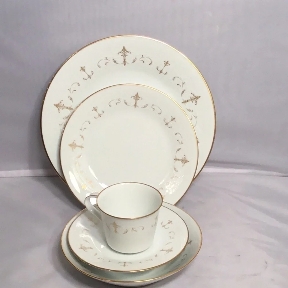 𝅺noritake COURTNEY 6520 MADE IN JAPAN‎ 5 PIECE SETTING FOR 1